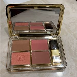 Estée Lauder deluxe all-over face compact